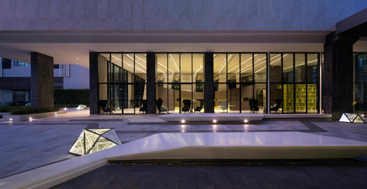 The Base Central Pattaya By Wcc Apartment Exterior photo
