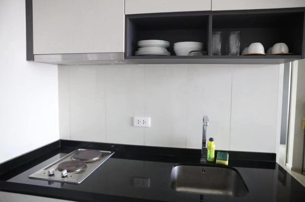 The Base Central Pattaya By Wcc Apartment Exterior photo